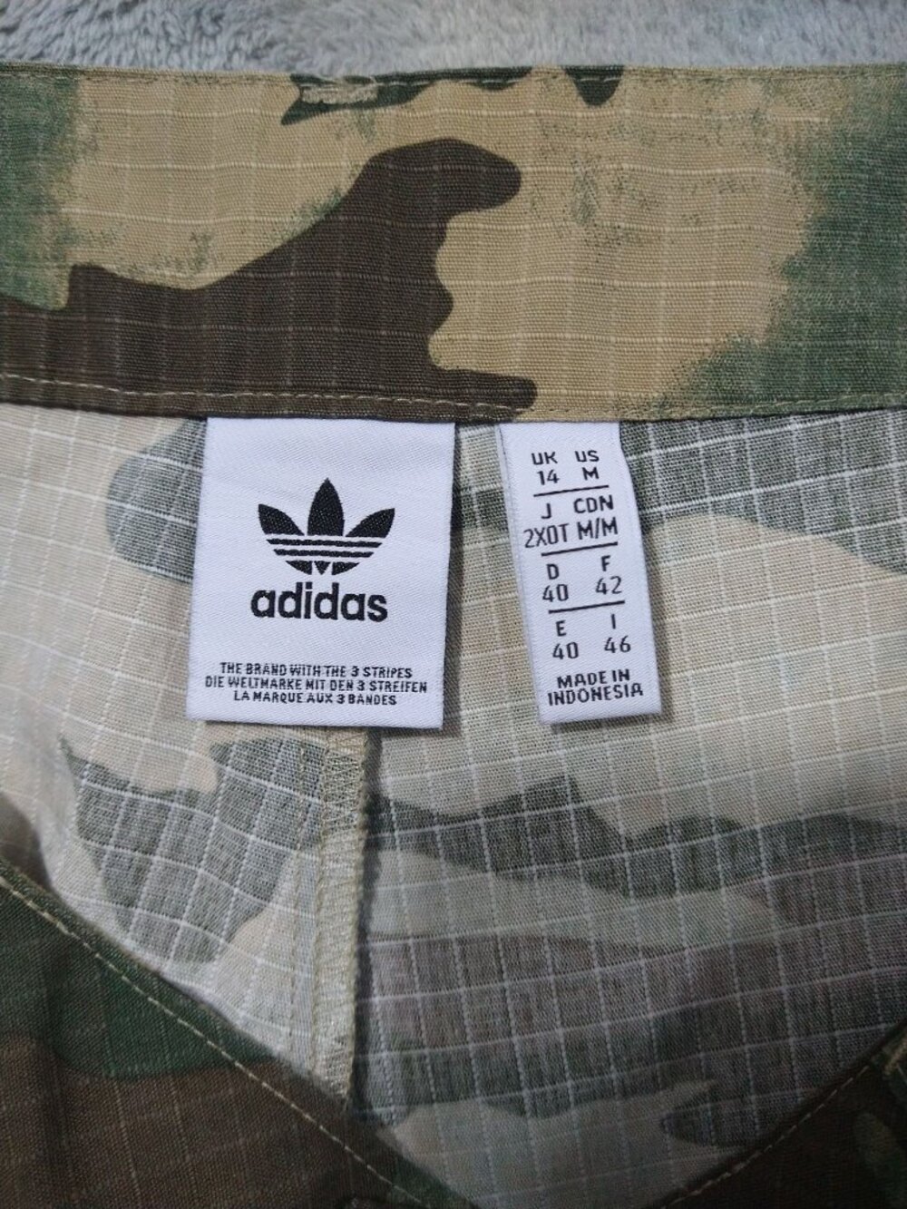 adidas Originals Green Camo Track Pant Ripstop Cargo Jogger Womens Medium Baggy - Picture 7 of 11